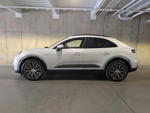 Ice Grey Metallic 2026 Porsche Macan Macan Electric 4