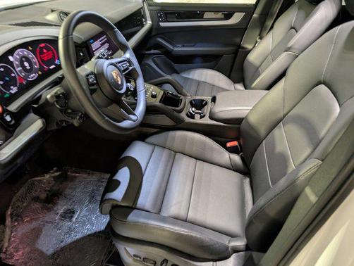 2025 Porsche Cayenne Cayenne