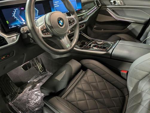 Black Sapphire Metallic 2025 BMW X5 xDrive40i