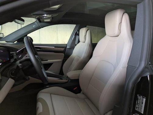 2025 Porsche Macan 4S
