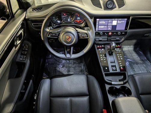 Jet Black Metallic 2025 Porsche Macan Macan