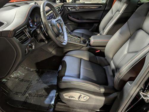 2026 Porsche Macan AWD