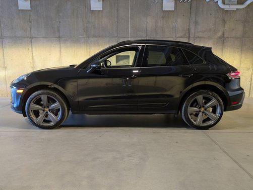 2026 Porsche Macan AWD