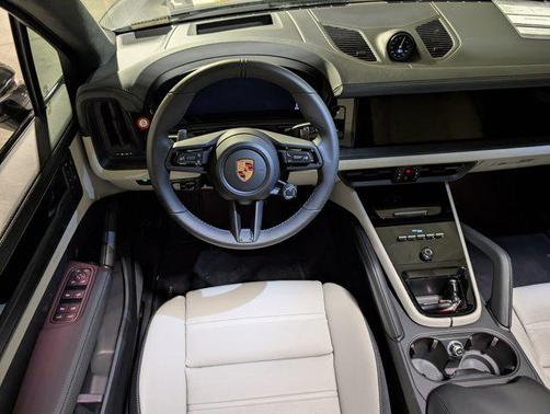 2026 Porsche Cayenne GTS