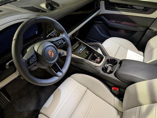 2026 Porsche Cayenne GTS