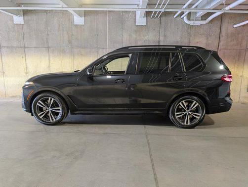 2024 BMW X7 M60i