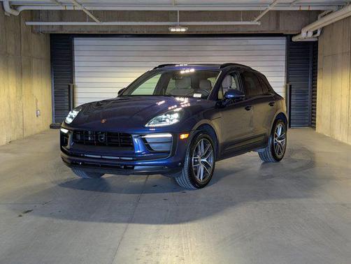 2025 Porsche Macan AWD
