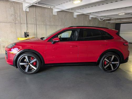2026 Porsche Cayenne GTS