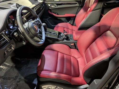 2026 Porsche Macan T