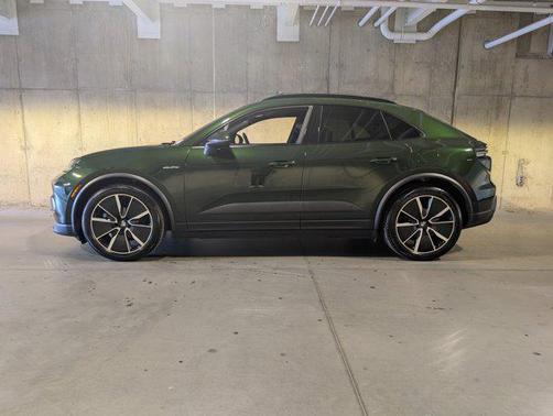 2025 Porsche Macan 4