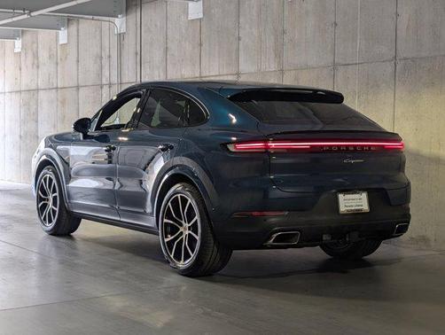 Montego Blue Metallic 2026 Porsche Cayenne Cayenne