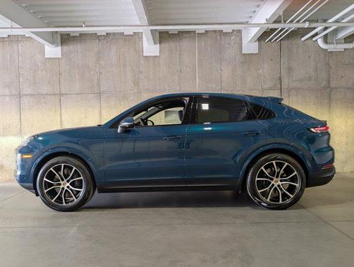 Montego Blue Metallic 2026 Porsche Cayenne Cayenne