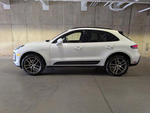 2025 Porsche Macan AWD