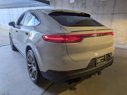 2023 Porsche Cayenne Platinum Edition