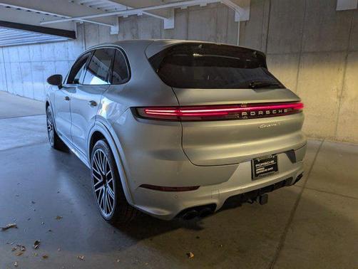 2025 Porsche Cayenne S