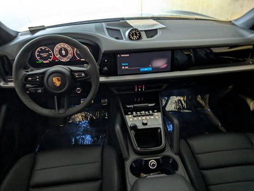 2025 Porsche Cayenne S