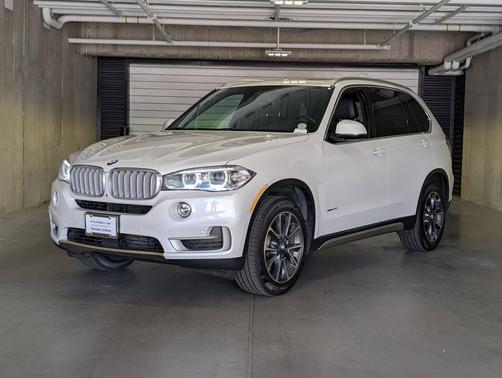White Metallic 2018 BMW X5 xDrive35i