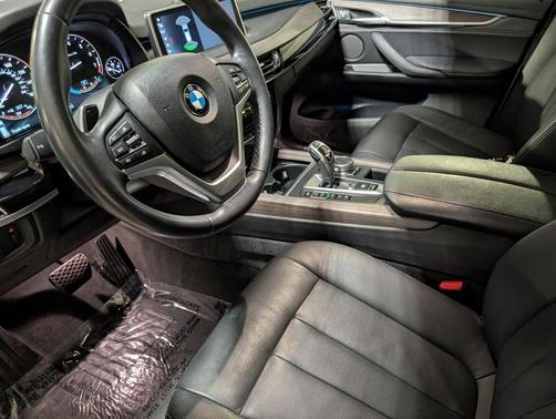 White Metallic 2018 BMW X5 xDrive35i