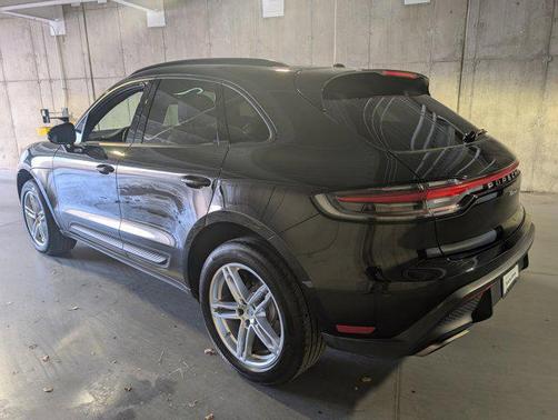2024 Porsche Macan Base
