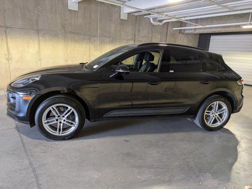 2024 Porsche Macan Base