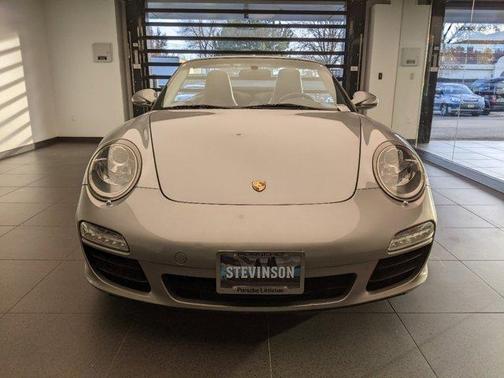 Photo 2 of 42 of 2009 Porsche 911 Carrera S Cabriolet