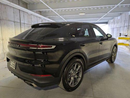 2024 Porsche Cayenne Coupe AWD