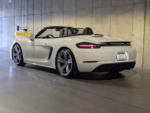 2024 Porsche 718 Boxster GTS 4.0