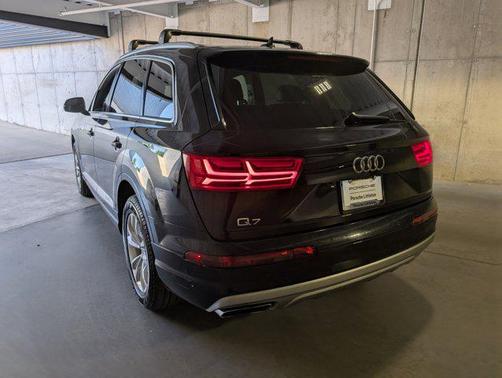 2019 Audi Q7 55 Premium Plus