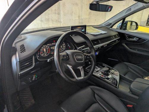 2019 Audi Q7 55 Premium Plus
