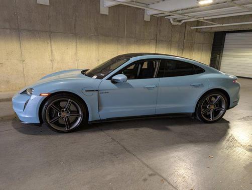 2022 Porsche Taycan Turbo S