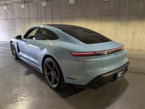 2022 Porsche Taycan Turbo S