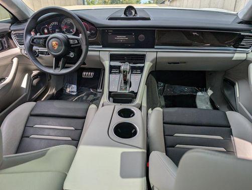 2023 Porsche Panamera GTS