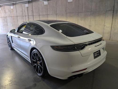 2023 Porsche Panamera GTS