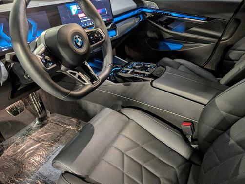 Alpine White 2024 BMW i5 M60