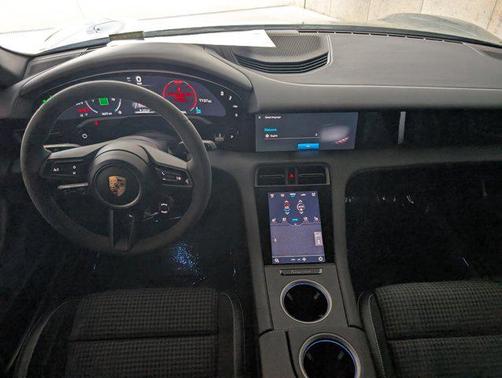 2025 Porsche Taycan 