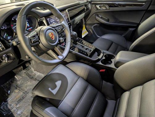 Dolomite Silver Metallic 2026 Porsche Macan T