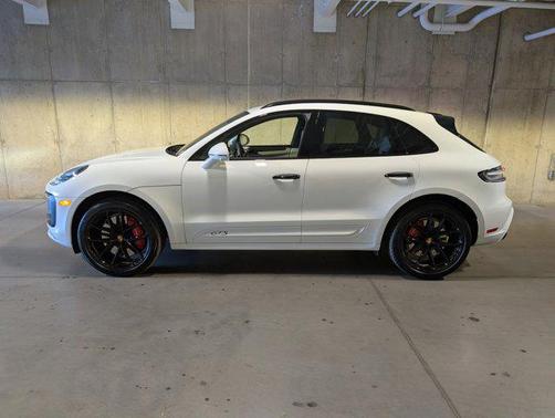 2025 Porsche Macan GTS