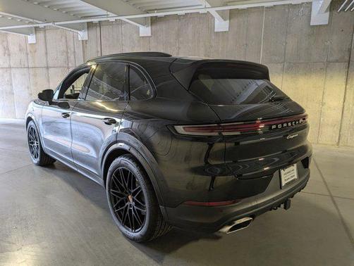 2025 Porsche Cayenne AWD