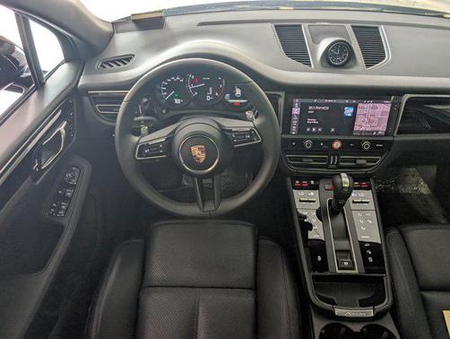 2025 Porsche Macan AWD