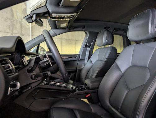 2024 Porsche Macan AWD