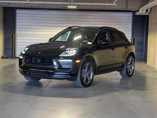 2026 Porsche Macan AWD