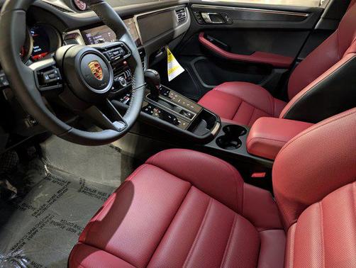 Chalk 2026 Porsche Macan Macan GTS