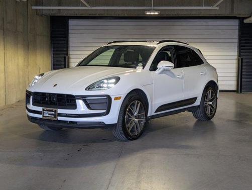 2023 Porsche Macan AWD