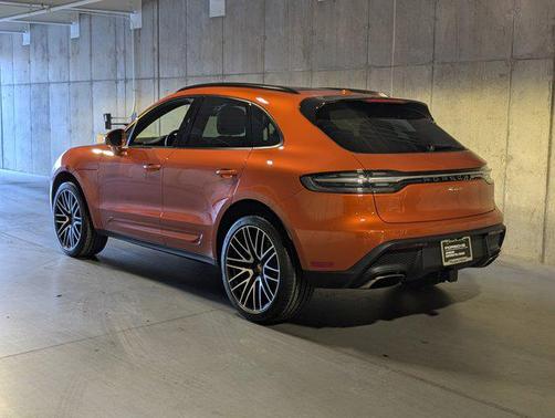 2025 Porsche Macan AWD