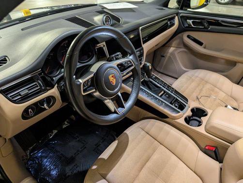 2021 Porsche Macan AWD