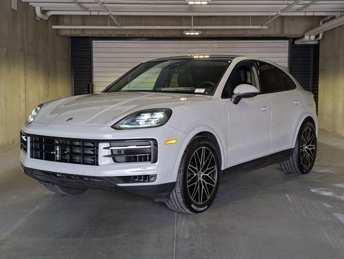 / 2026 Porsche Cayenne Cayenne