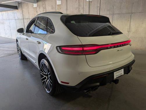 2025 Porsche Macan AWD