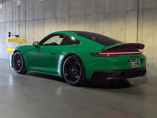 2023 Porsche 911 Carrera GTS