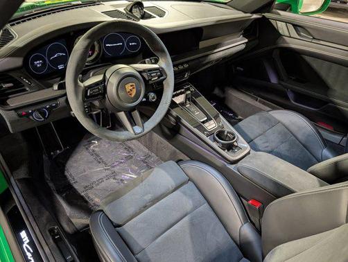 2023 Porsche 911 Carrera GTS