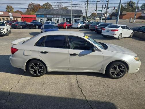 White 2008 Subaru Impreza 2.5i